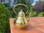 Большой старинный латунный чайник Большой старинный латунный чайник