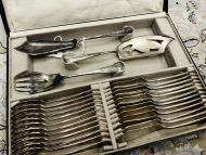 Старинный английский набор для сервировки рыбных блюд. На 12 персон. Старинный английский набор для сервировки рыбных блюд. На 12 персон.